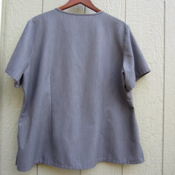 Figs Women's Casma Pockets Scrub Top XXL Gray Healthcare Uniform Work Comfort - Picture 5 of 11